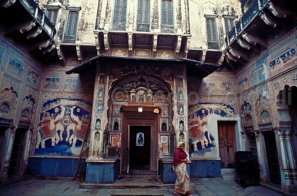 Painted Haveli, Fatehpur, Rajasthan, India
 (cod:India 43)